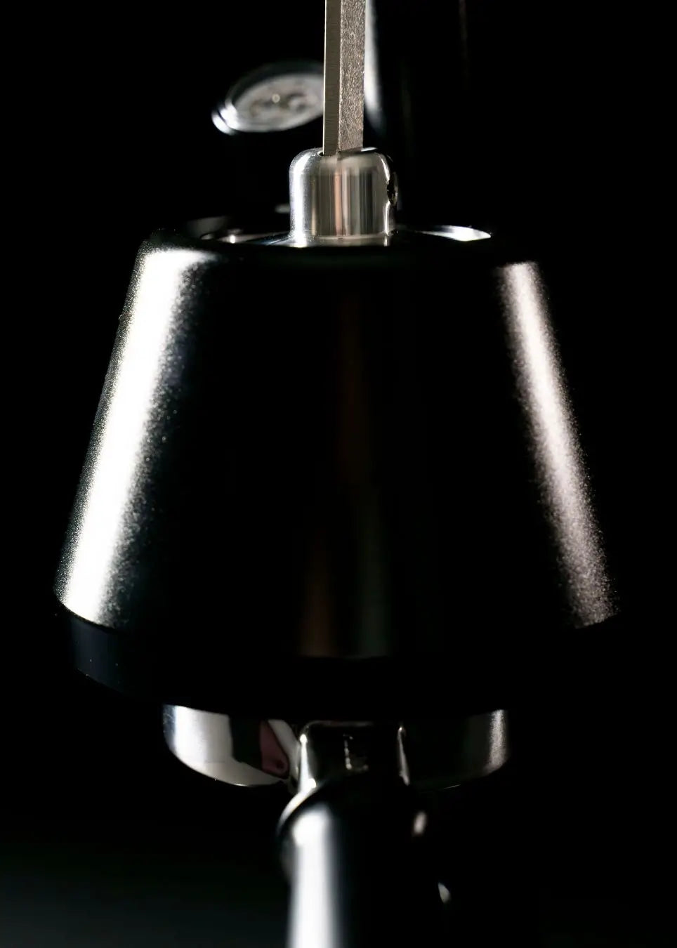 Close up front view of the Brua3 Max manual espresso maker's insulated brew chamber.